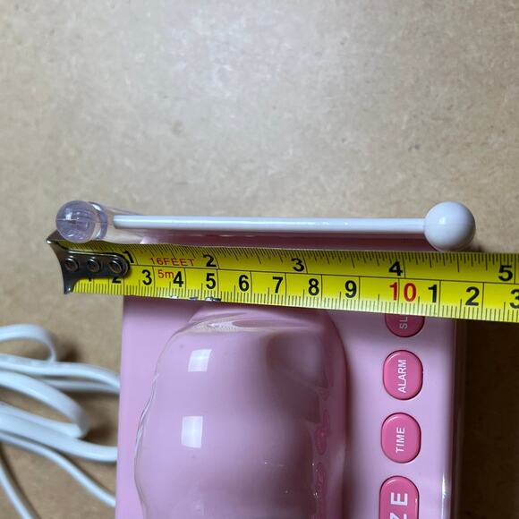 Hello Kitty Sleeping Kitty Alarm Clock Radio with Night Light (TESTED) - Picture 7 of 9